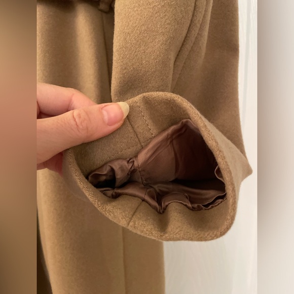 XS, The Babaton Connor Coat, Italian Wool, from Aritzia, classic camel colour - Picture 9 of 11